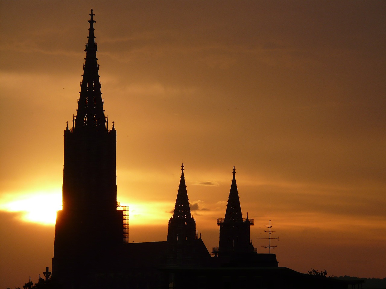 Katedra w Ulm jest jednym z najbardziej imponujących budynków w mieście. Kościół jest uważany za symbol Ulm.